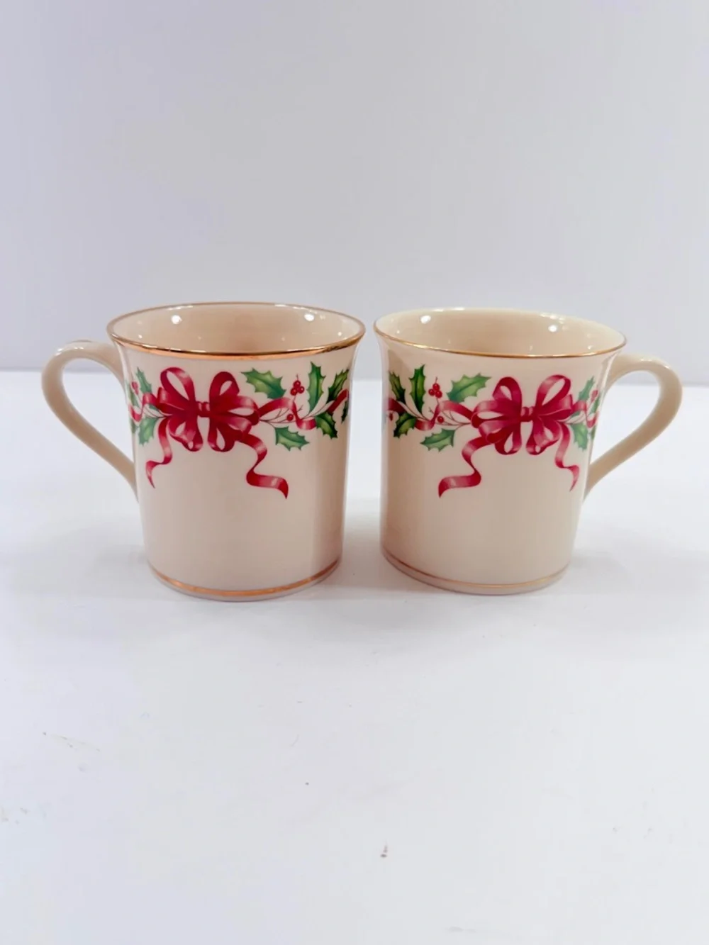 Lenox Mug Holiday Gold Porcelain Red Ribbon 24K‎ Gold Trim Discontinued Set of 2
